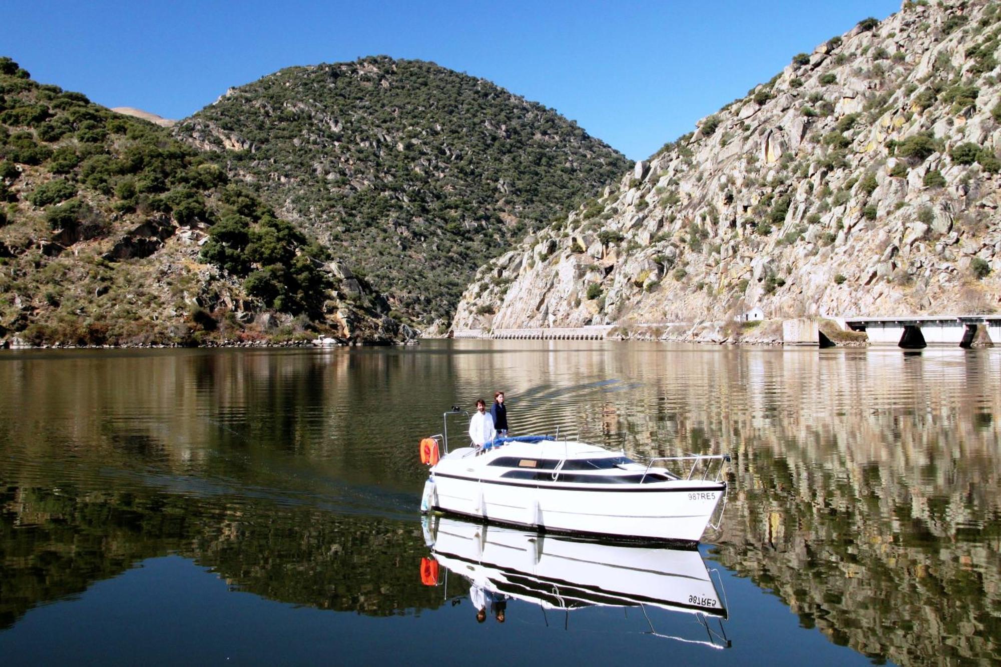 Douro Yacht Charter & Bungalows São João da Pesqueira Værelse billede