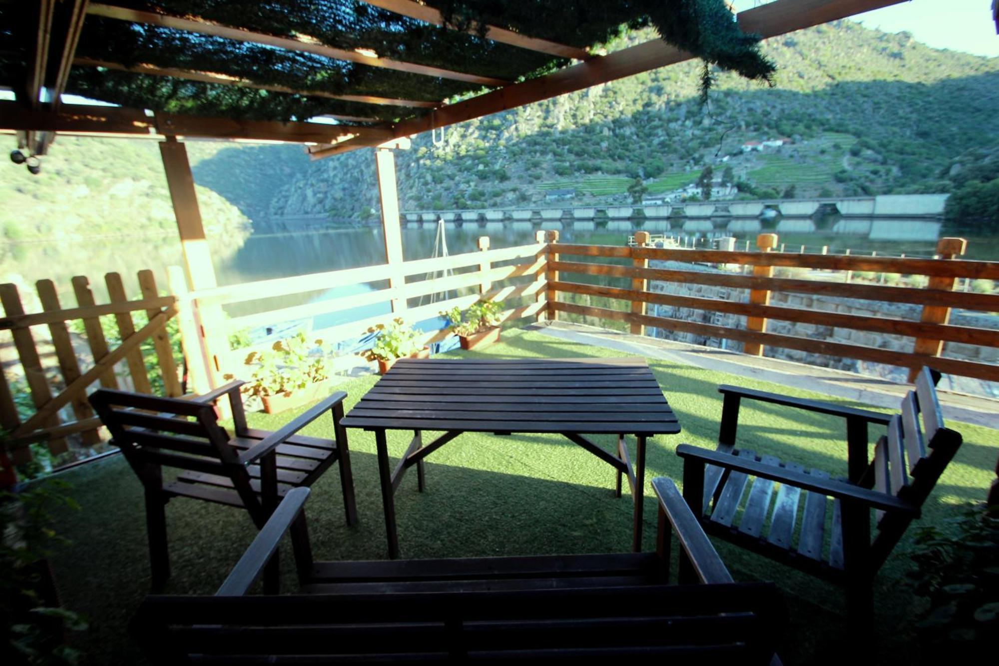 Douro Yacht Charter & Bungalows São João da Pesqueira Værelse billede