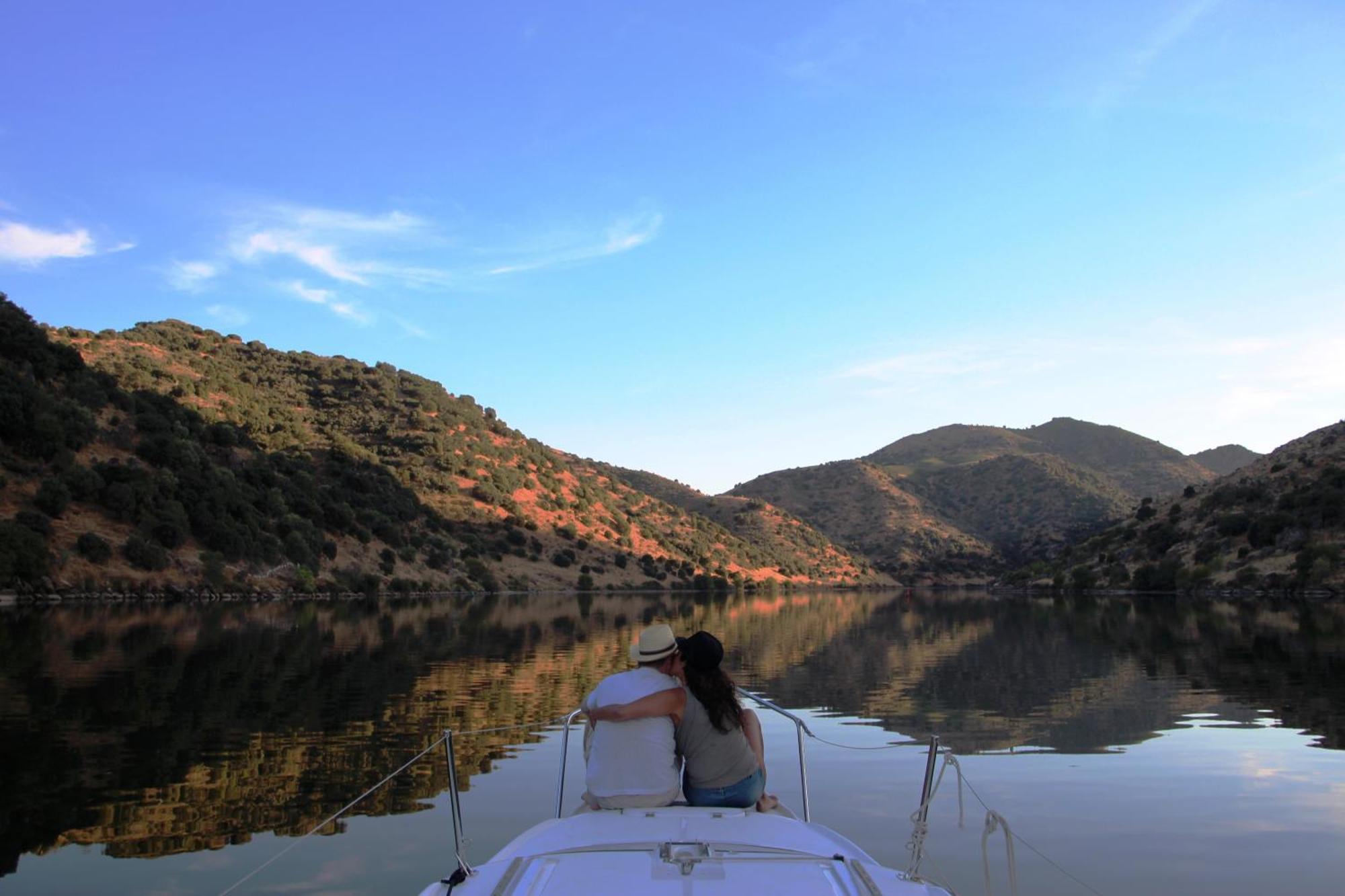 Douro Yacht Charter & Bungalows São João da Pesqueira Værelse billede